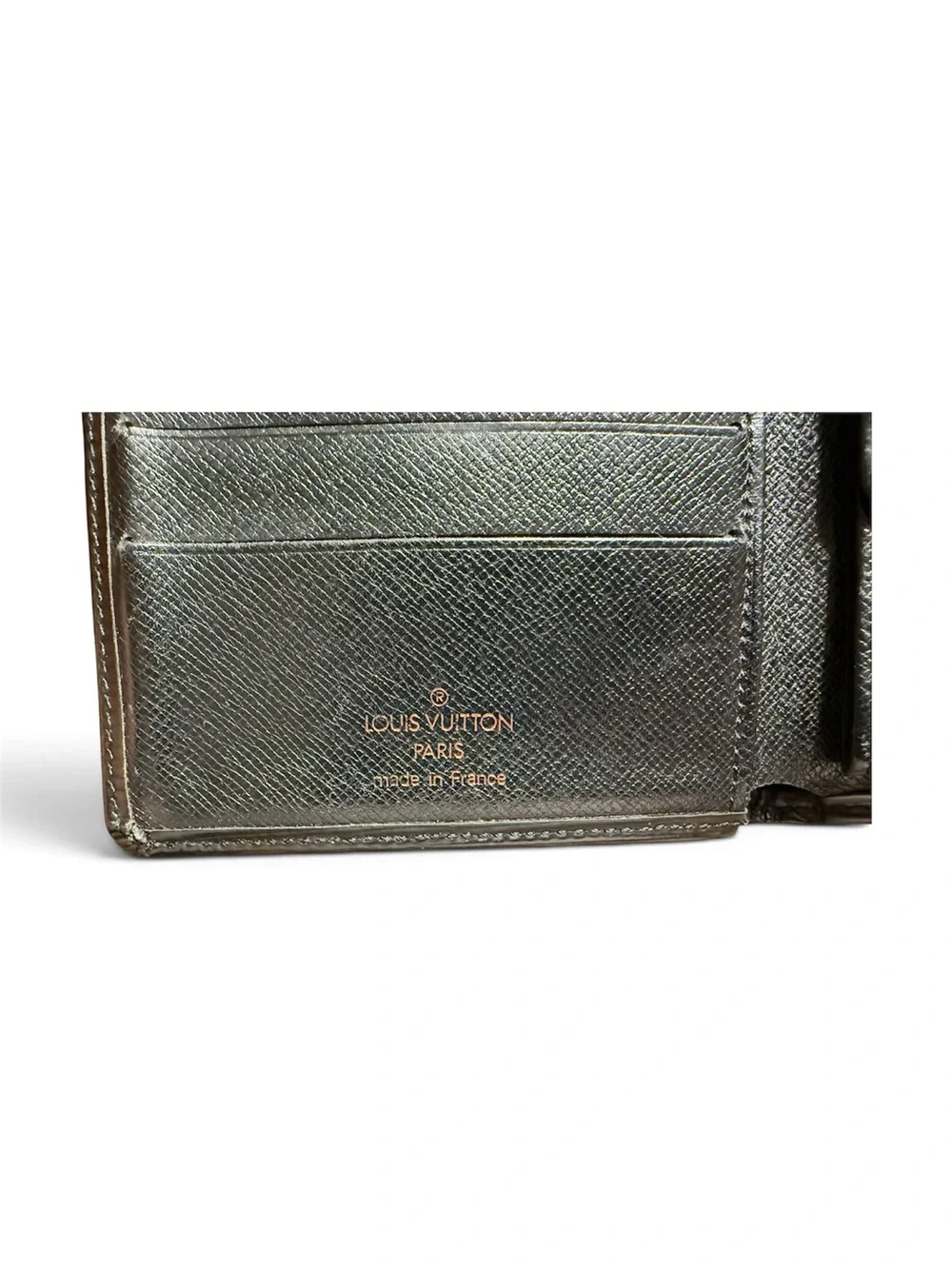 ✨$775 Men’s Louis Vuitton Black Taiga Leather Bifold Wallet